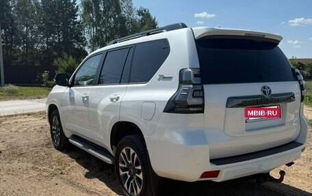 Toyota Land Cruiser Prado 150 рестайлинг 2, 2021 год, 7 500 000 рублей, 6 фотография