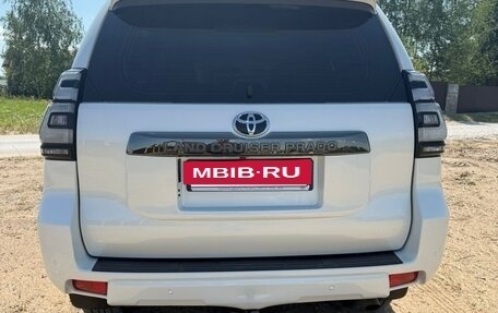 Toyota Land Cruiser Prado 150 рестайлинг 2, 2021 год, 7 500 000 рублей, 5 фотография