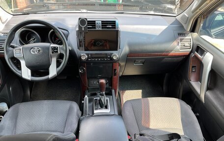 Toyota Land Cruiser Prado 150 рестайлинг 2, 2014 год, 2 980 000 рублей, 4 фотография