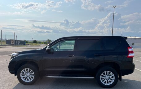 Toyota Land Cruiser Prado 150 рестайлинг 2, 2014 год, 2 980 000 рублей, 10 фотография