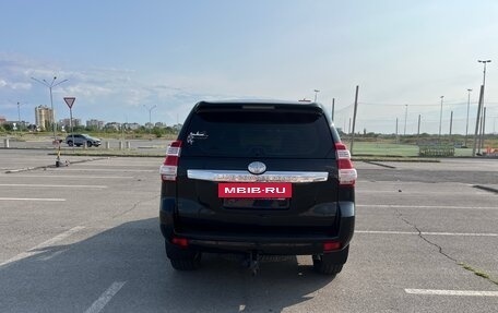 Toyota Land Cruiser Prado 150 рестайлинг 2, 2014 год, 2 980 000 рублей, 3 фотография