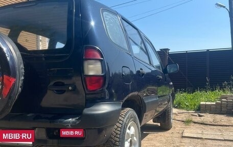 Chevrolet Niva I рестайлинг, 2004 год, 160 000 рублей, 2 фотография