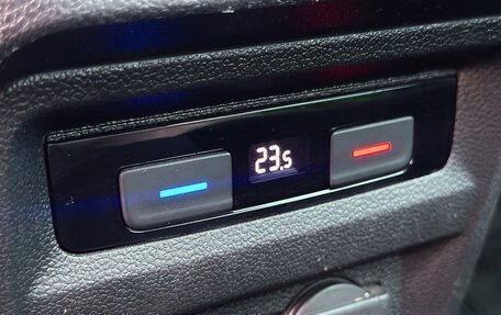 Volkswagen Tiguan II, 2019 год, 2 050 000 рублей, 13 фотография