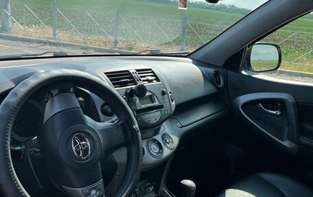 Toyota RAV4, 2006 год, 1 095 000 рублей, 12 фотография