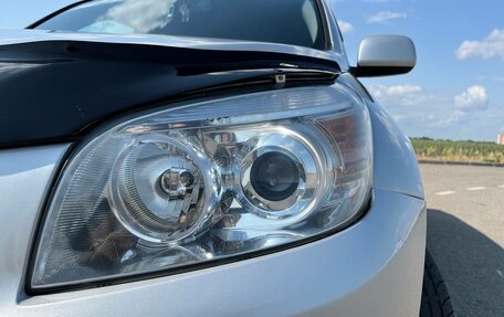 Toyota RAV4, 2006 год, 1 095 000 рублей, 25 фотография
