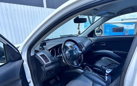 Mitsubishi Outlander III рестайлинг 3, 2011 год, 1 450 000 рублей, 2 фотография