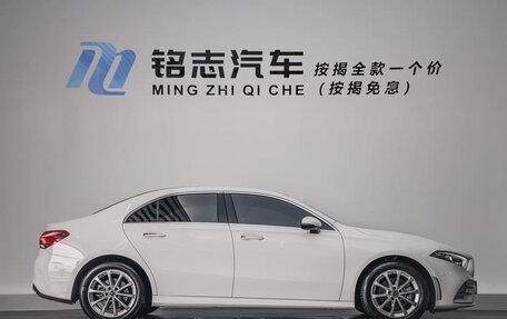 Mercedes-Benz A-Класс, 2022 год, 2 100 000 рублей, 6 фотография