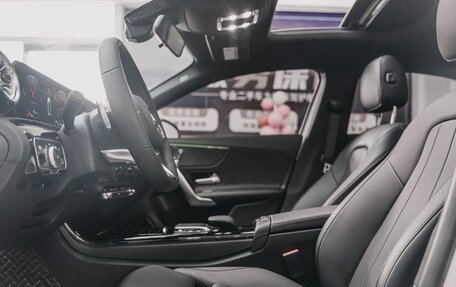 Mercedes-Benz A-Класс, 2022 год, 2 100 000 рублей, 9 фотография