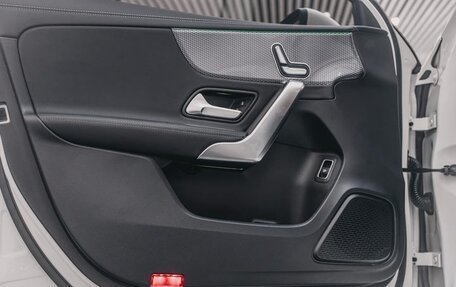Mercedes-Benz A-Класс, 2022 год, 2 100 000 рублей, 29 фотография