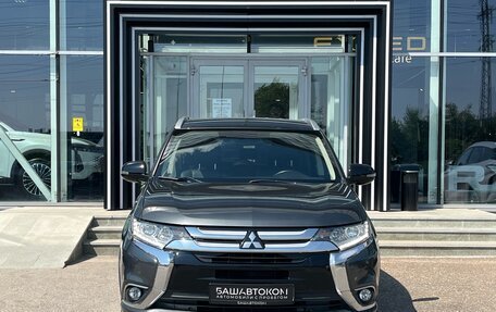 Mitsubishi Outlander III рестайлинг 3, 2015 год, 1 849 000 рублей, 2 фотография
