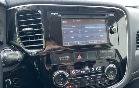 Mitsubishi Outlander III рестайлинг 3, 2015 год, 1 849 000 рублей, 10 фотография