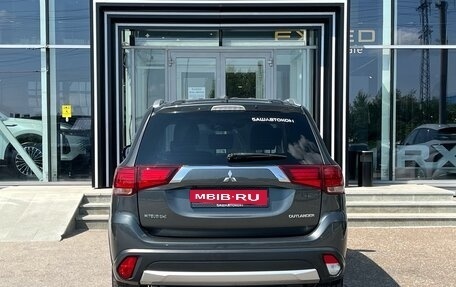 Mitsubishi Outlander III рестайлинг 3, 2015 год, 1 849 000 рублей, 5 фотография
