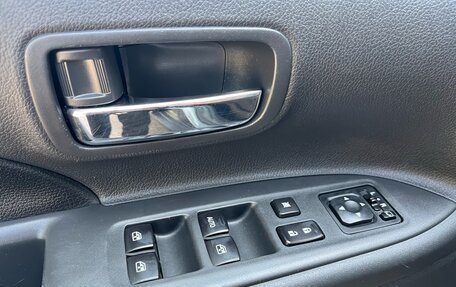 Mitsubishi Outlander III рестайлинг 3, 2015 год, 1 849 000 рублей, 20 фотография