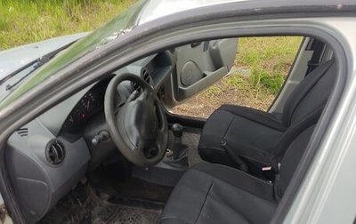 Renault Logan I, 2005 год, 290 000 рублей, 1 фотография