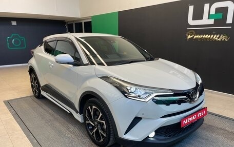 Toyota C-HR I рестайлинг, 2017 год, 1 900 000 рублей, 1 фотография