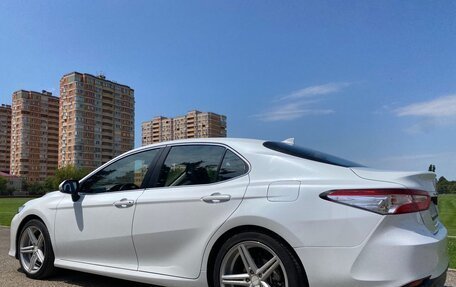 Toyota Camry, 2018 год, 2 250 000 рублей, 4 фотография