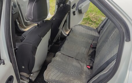 Renault Logan I, 2005 год, 290 000 рублей, 3 фотография