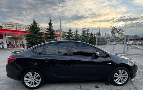 Opel Astra J, 2012 год, 765 000 рублей, 2 фотография