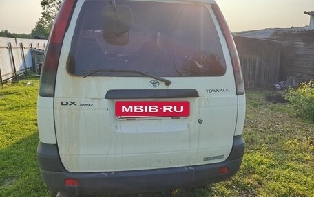 Toyota Town Ace III, 2000 год, 465 000 рублей, 3 фотография