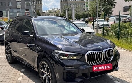 BMW X5, 2018 год, 4 800 000 рублей, 2 фотография