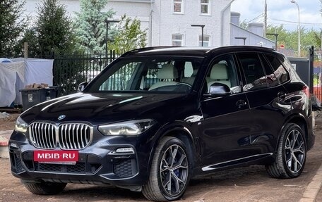 BMW X5, 2018 год, 4 800 000 рублей, 10 фотография