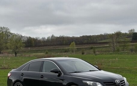 Toyota Camry, 2010 год, 1 500 000 рублей, 2 фотография