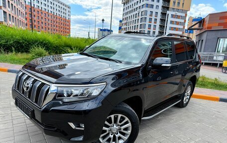 Toyota Land Cruiser Prado 150 рестайлинг 2, 2017 год, 4 420 000 рублей, 2 фотография