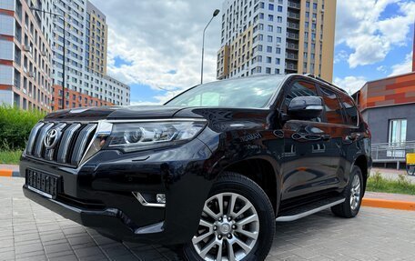 Toyota Land Cruiser Prado 150 рестайлинг 2, 2017 год, 4 420 000 рублей, 3 фотография