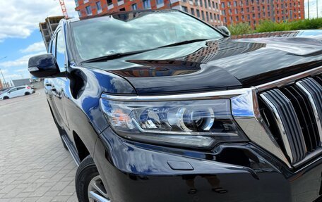 Toyota Land Cruiser Prado 150 рестайлинг 2, 2017 год, 4 420 000 рублей, 10 фотография