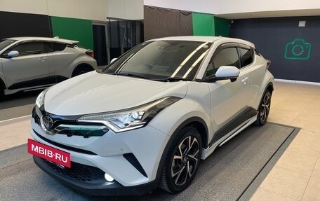 Toyota C-HR I рестайлинг, 2017 год, 1 900 000 рублей, 3 фотография