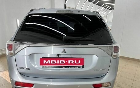 Mitsubishi Outlander III рестайлинг 3, 2013 год, 1 470 000 рублей, 8 фотография