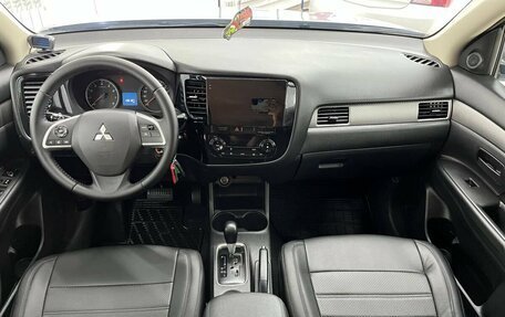 Mitsubishi Outlander III рестайлинг 3, 2013 год, 1 470 000 рублей, 14 фотография