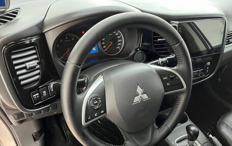 Mitsubishi Outlander III рестайлинг 3, 2013 год, 1 470 000 рублей, 27 фотография