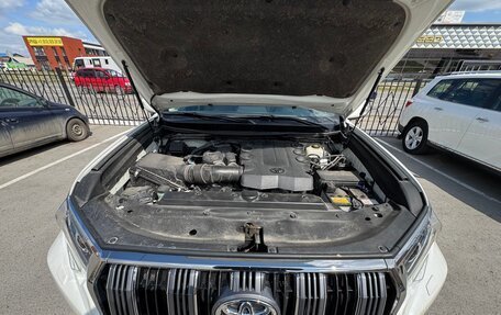 Toyota Land Cruiser Prado 150 рестайлинг 2, 2017 год, 6 000 000 рублей, 8 фотография