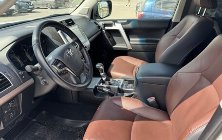 Toyota Land Cruiser Prado 150 рестайлинг 2, 2017 год, 6 000 000 рублей, 9 фотография