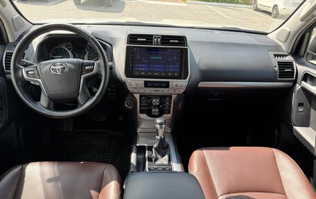 Toyota Land Cruiser Prado 150 рестайлинг 2, 2017 год, 6 000 000 рублей, 11 фотография