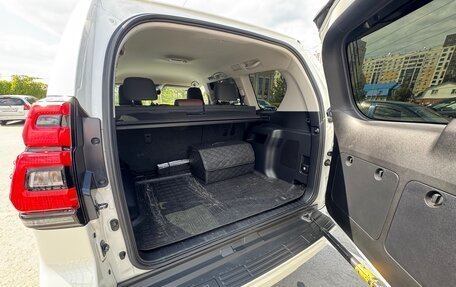 Toyota Land Cruiser Prado 150 рестайлинг 2, 2017 год, 6 000 000 рублей, 5 фотография