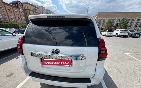 Toyota Land Cruiser Prado 150 рестайлинг 2, 2017 год, 6 000 000 рублей, 6 фотография