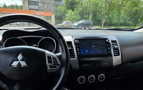 Mitsubishi Outlander III рестайлинг 3, 2008 год, 1 300 000 рублей, 6 фотография