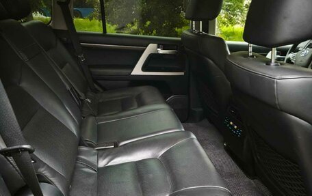 Toyota Land Cruiser 200, 2020 год, 7 550 000 рублей, 2 фотография