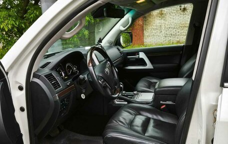 Toyota Land Cruiser 200, 2020 год, 7 550 000 рублей, 7 фотография