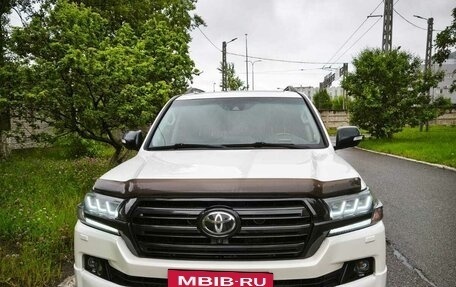 Toyota Land Cruiser 200, 2020 год, 7 550 000 рублей, 8 фотография