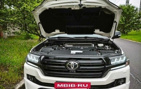 Toyota Land Cruiser 200, 2020 год, 7 550 000 рублей, 3 фотография