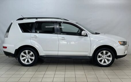 Mitsubishi Outlander III рестайлинг 3, 2011 год, 1 065 000 рублей, 8 фотография