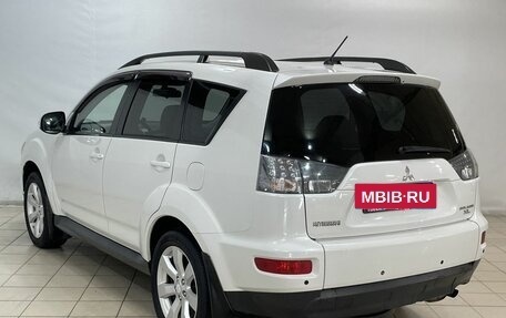 Mitsubishi Outlander III рестайлинг 3, 2011 год, 1 065 000 рублей, 5 фотография