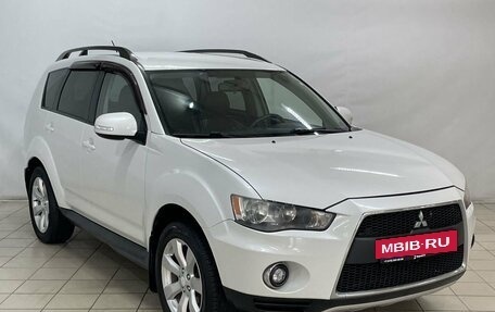 Mitsubishi Outlander III рестайлинг 3, 2011 год, 1 065 000 рублей, 2 фотография