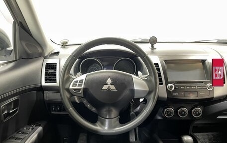 Mitsubishi Outlander III рестайлинг 3, 2011 год, 1 065 000 рублей, 16 фотография