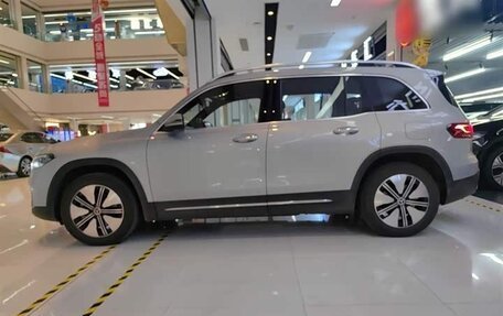 Mercedes-Benz EQB, 2024 год, 2 810 000 рублей, 2 фотография
