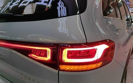 Mercedes-Benz EQB, 2024 год, 2 810 000 рублей, 3 фотография