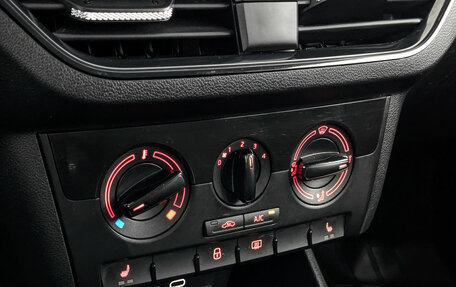 Volkswagen Polo VI (EU Market), 2021 год, 1 490 000 рублей, 21 фотография